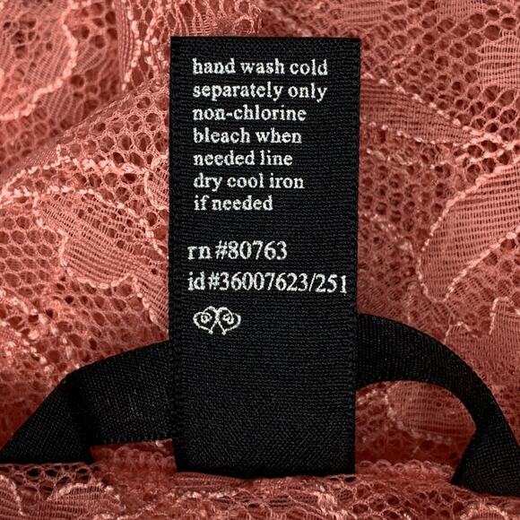 Victoria's Secret Y2K All Lace Baby Doll Pale Pink Size M Slit Down The Middle - Picture 13 of 13